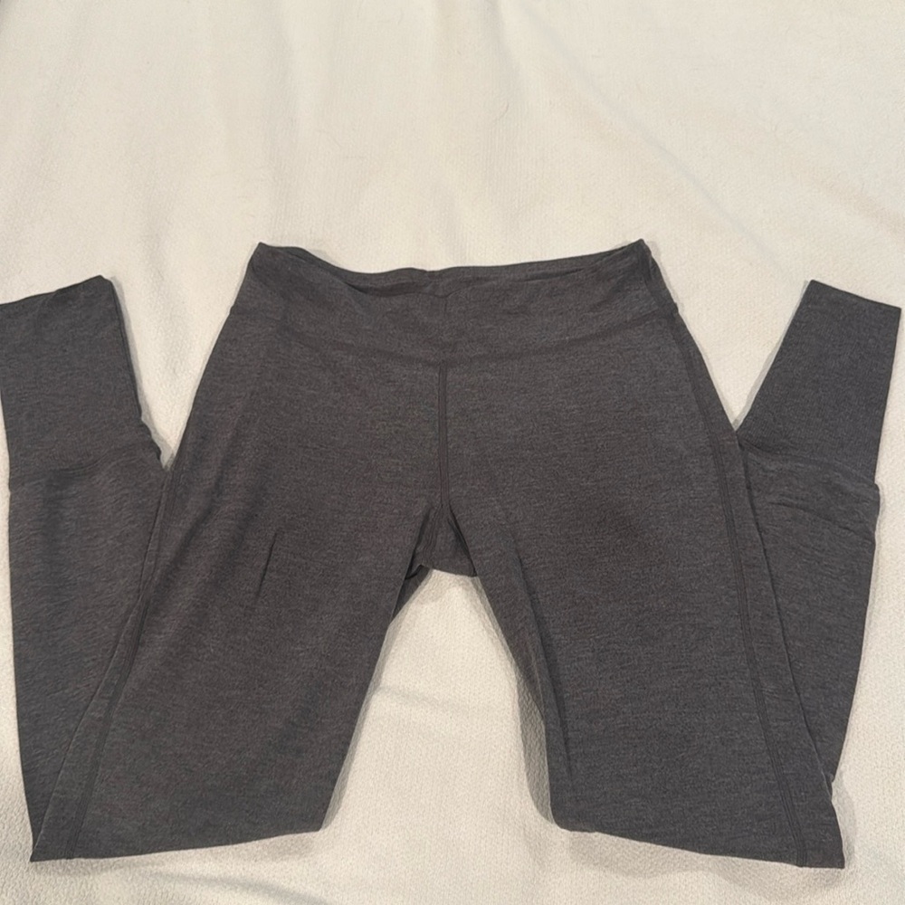 Grey women’s under armor cold weather cold weather leggings medium